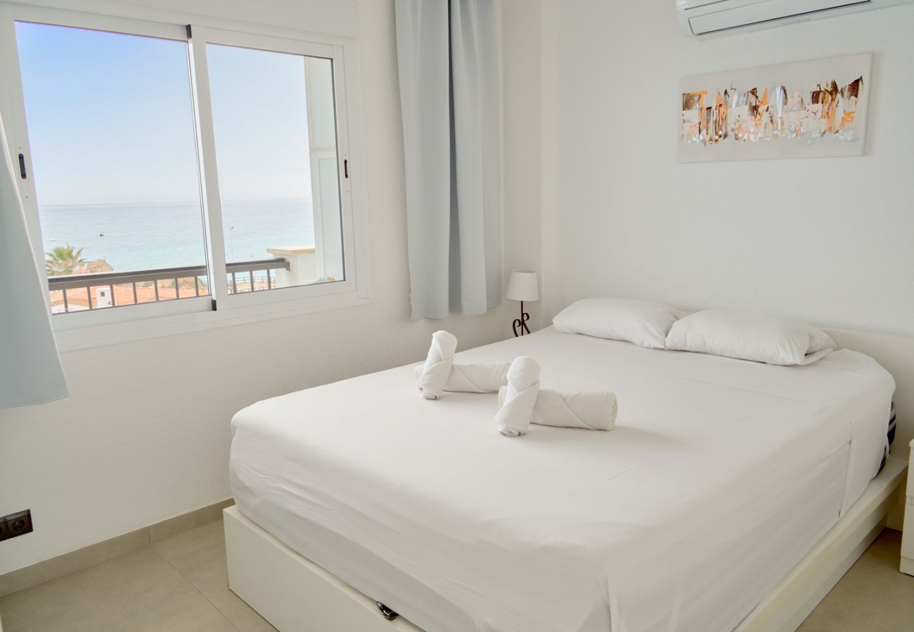 Appartement in Nerja - Appartement Arce I 26 in Playa Torrecilla Nerja met Zeezicht