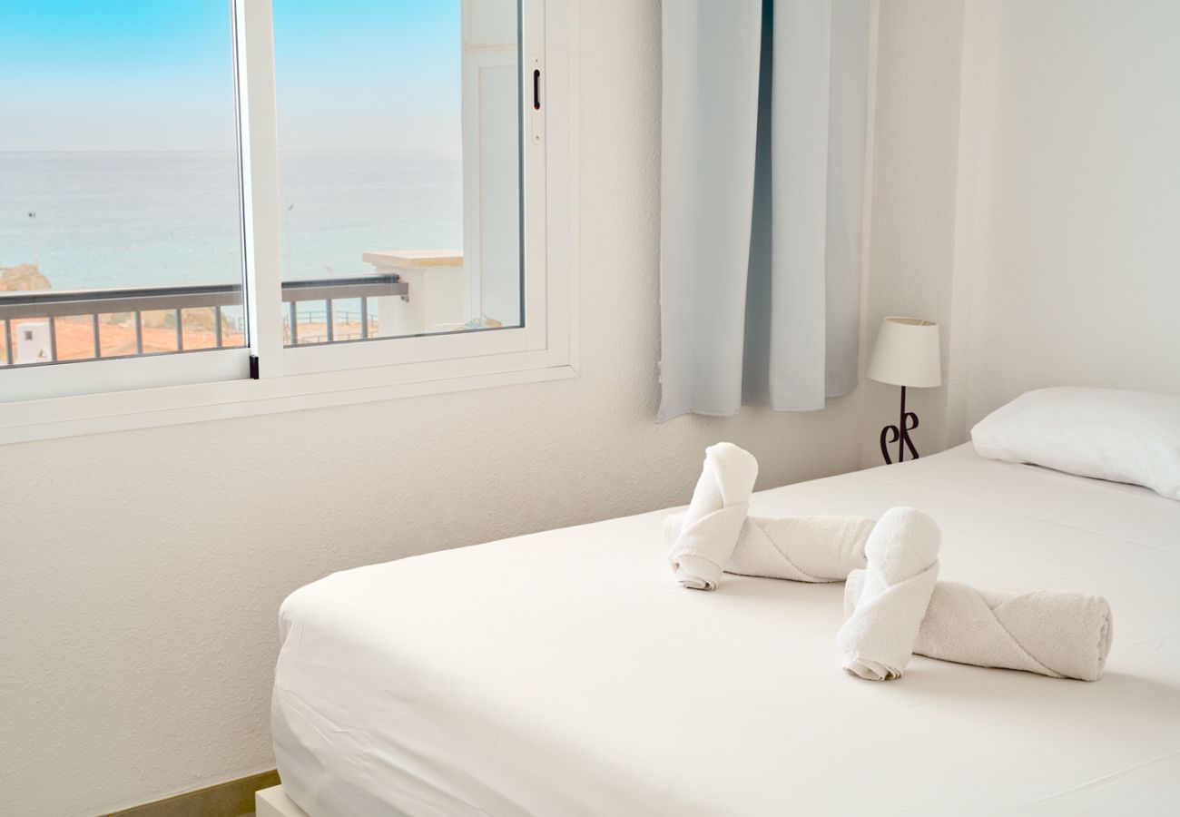 Appartement in Nerja - Appartement Arce I 26 in Playa Torrecilla Nerja met Zeezicht