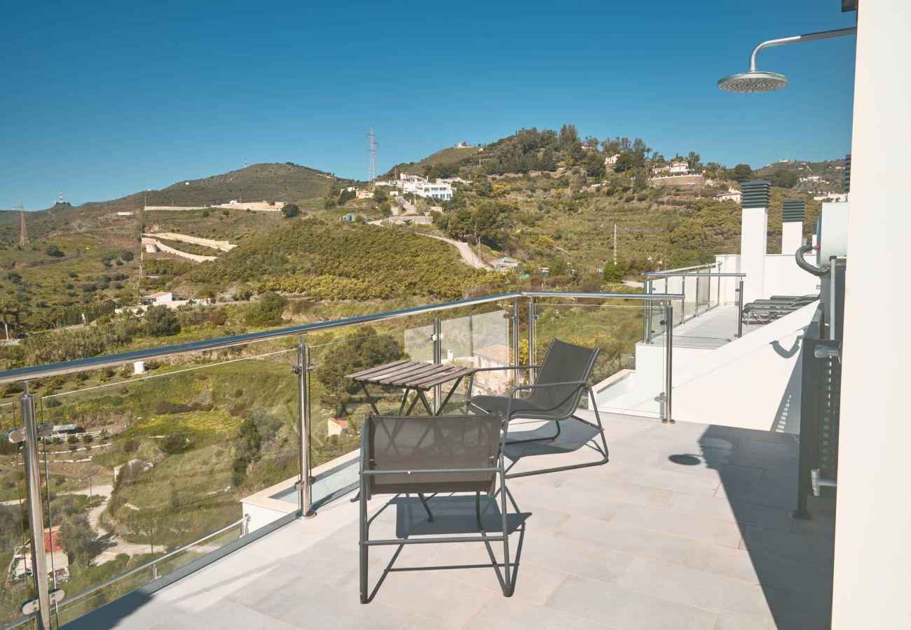 Appartement in Nerja - Penthouse Balcón del Mar D4: 3 Terrassen & Verwarmd Zwembad