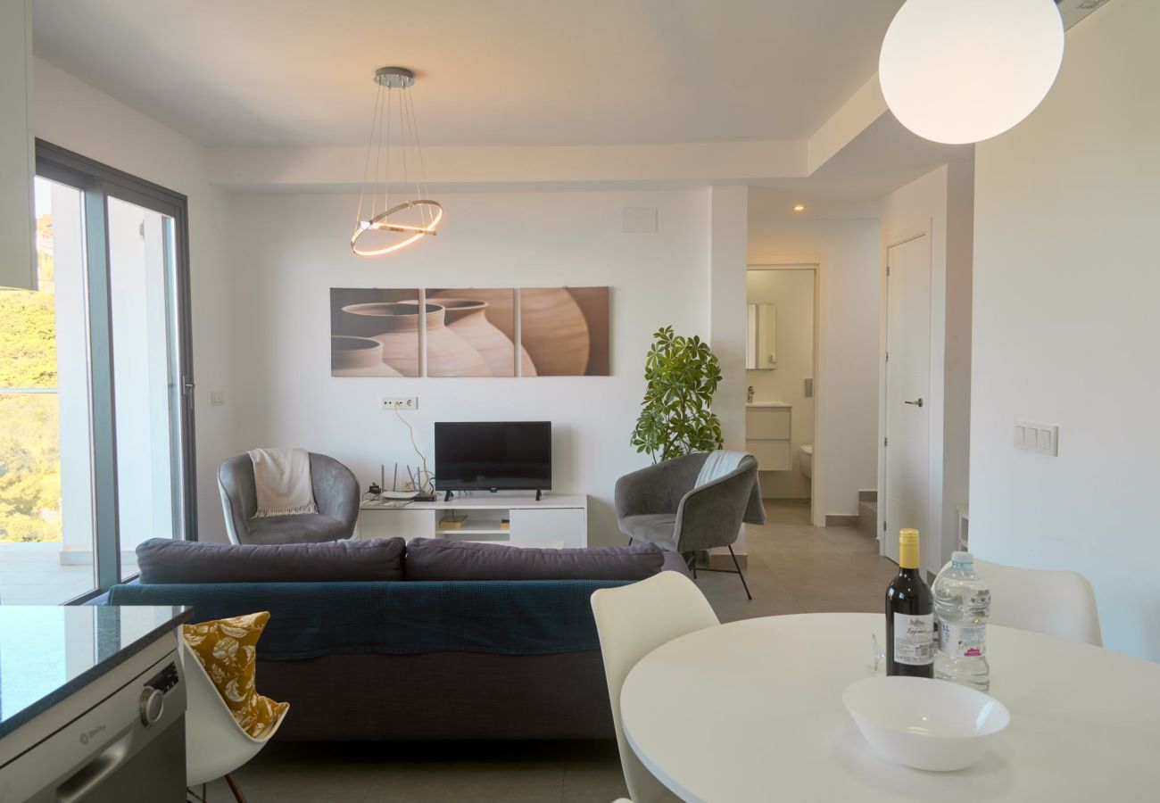 Appartement in Nerja - Penthouse Balcón del Mar D4: 3 Terrassen & Verwarmd Zwembad