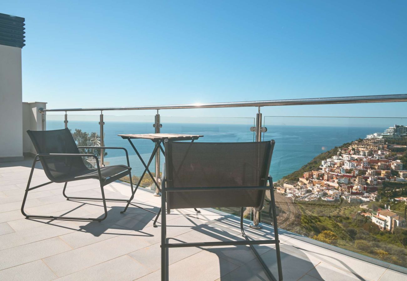 Appartement in Nerja - Penthouse Balcón del Mar D4: 3 Terrassen & Verwarmd Zwembad