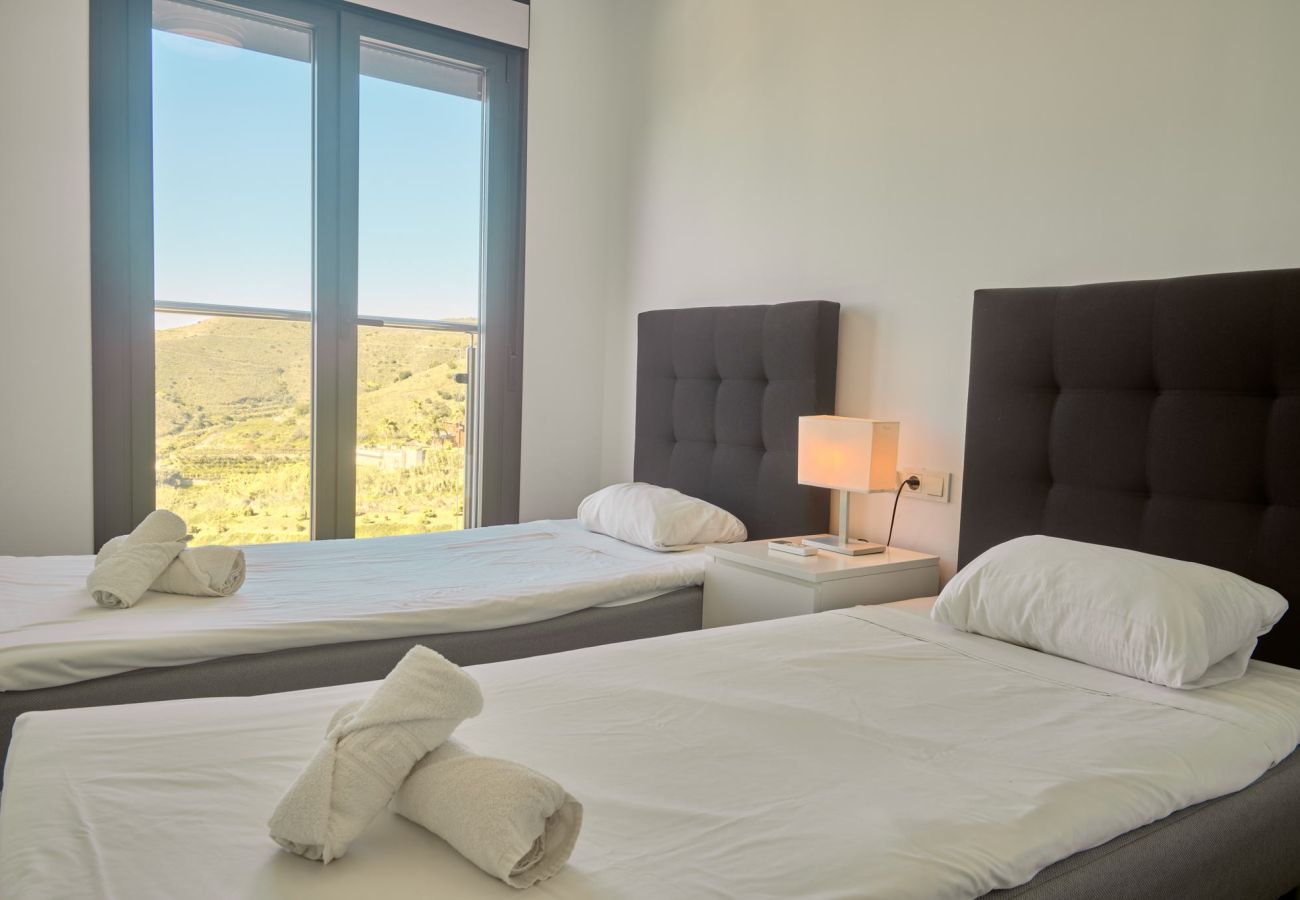 Appartement in Nerja - Penthouse Balcón del Mar D4: 3 Terrassen & Verwarmd Zwembad