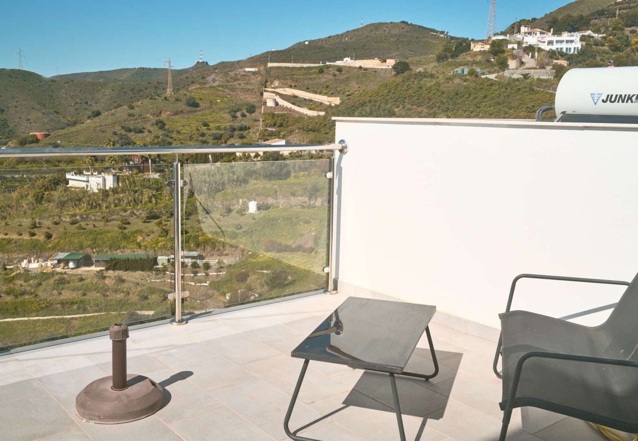 Appartement in Nerja - Penthouse Balcón del Mar D4: 3 Terrassen & Verwarmd Zwembad