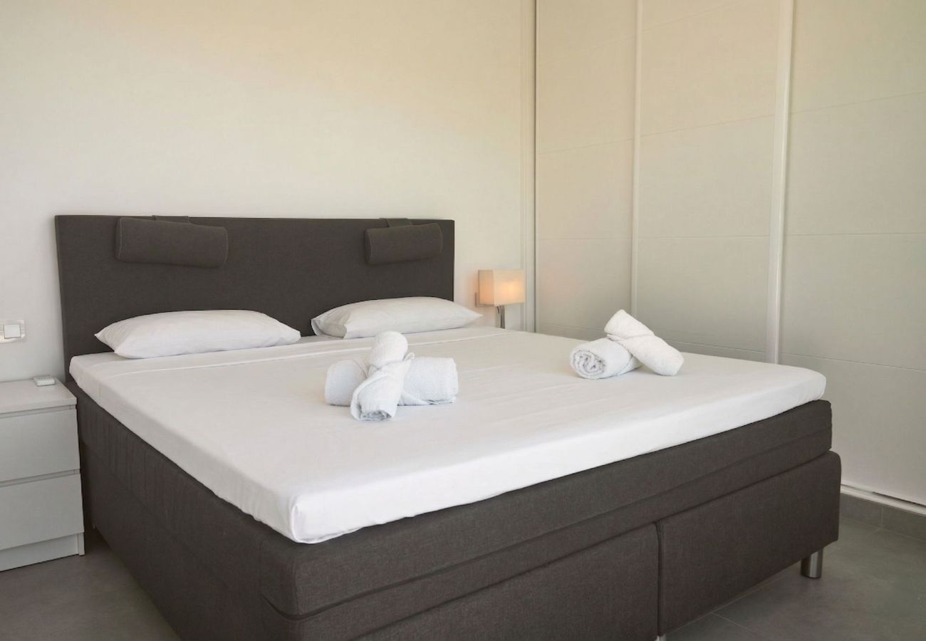Appartement in Nerja - Penthouse Balcon del Mar D4: 3 Terrassen & Verwarmd Zwembad