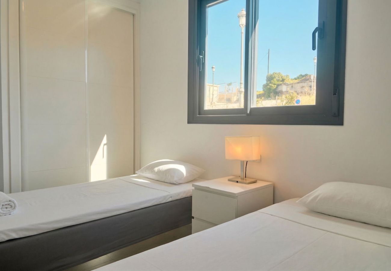 Appartement in Nerja - Penthouse Balcon del Mar D4: 3 Terrassen & Verwarmd Zwembad