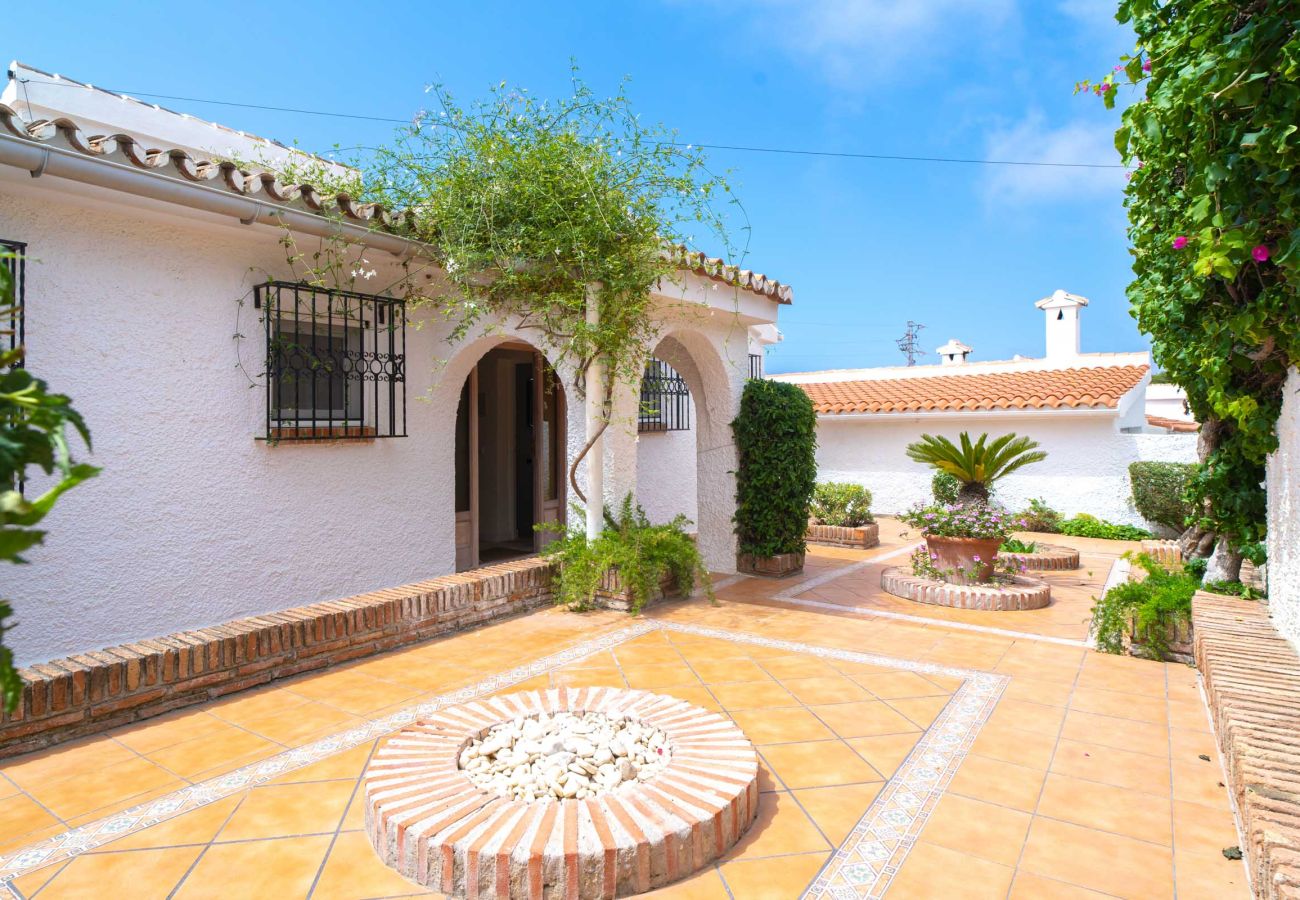 Villa in Nerja - Villa La Casita: Villa met privézwembad in Fuente del Badén, Nerja