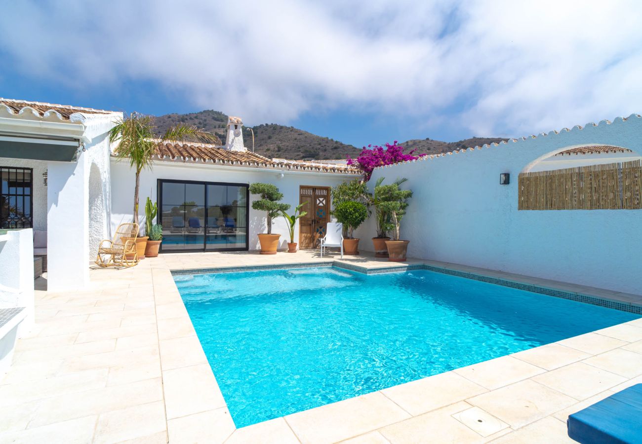 Villa in Nerja - Villa La Casita: Villa met privézwembad in Fuente del Badén, Nerja