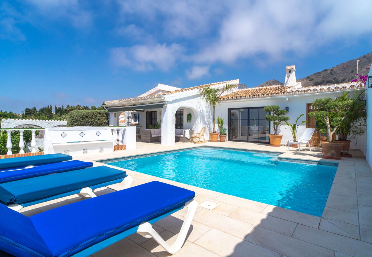 Villa in Nerja - Villa La Casita: Villa met privézwembad in Fuente del Badén, Nerja