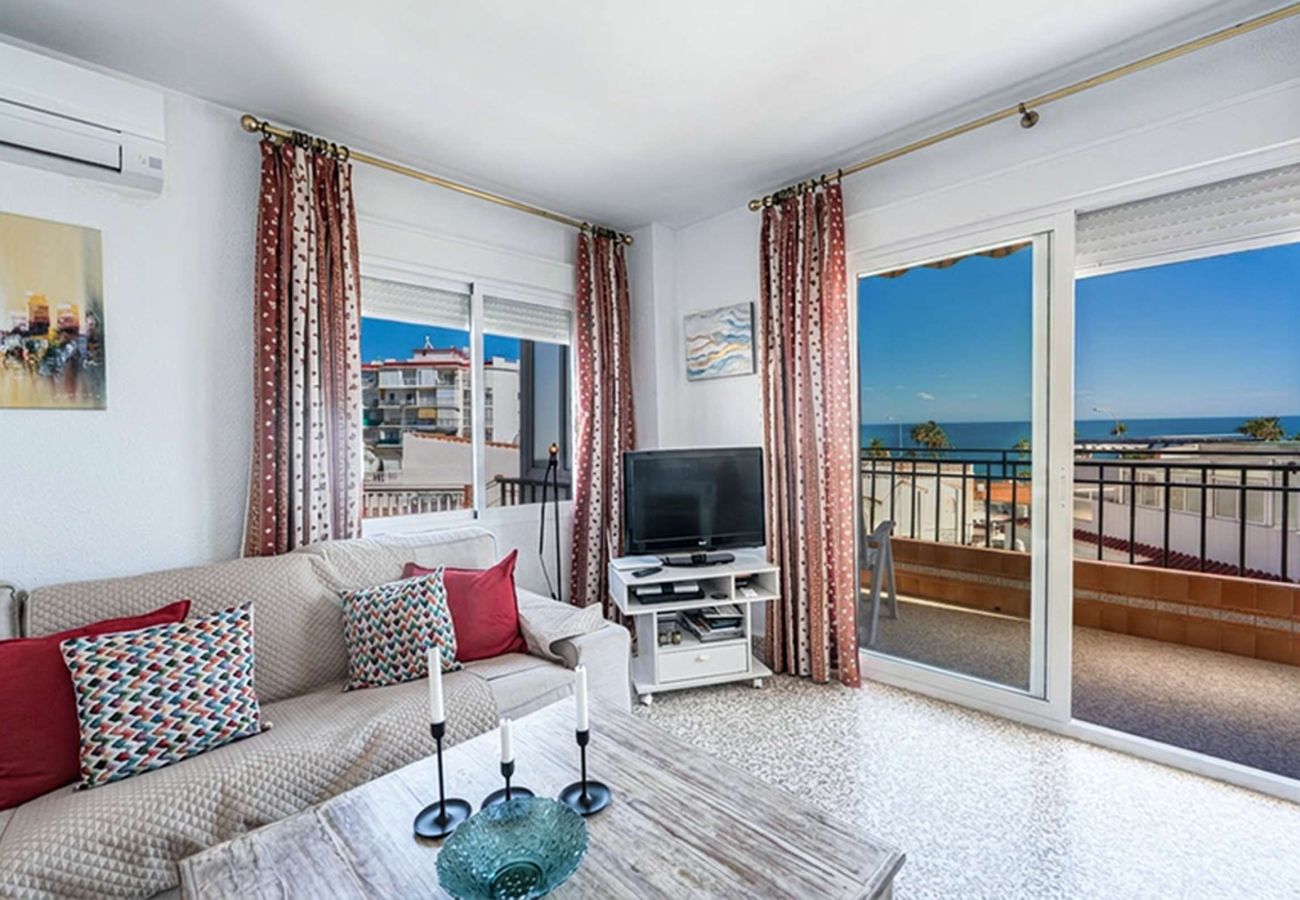 Woonkamer met toegang tot terras en zeezicht, airconditioning en tv, Albaida II 2B Nerja
