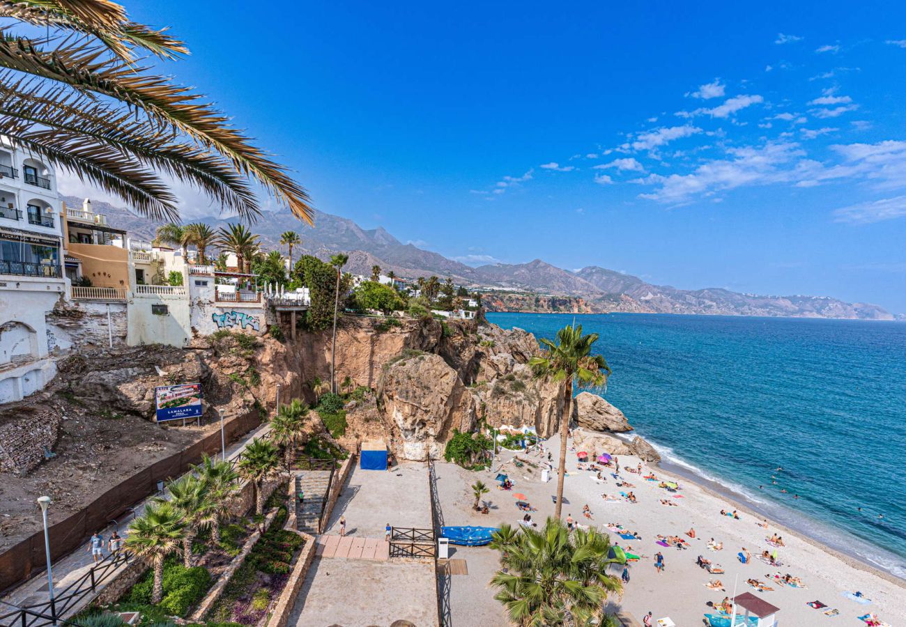 Appartement in Nerja - Centro Life 3A: Appartement in het Centrum van Nerja, 300m van Balcon de Europa