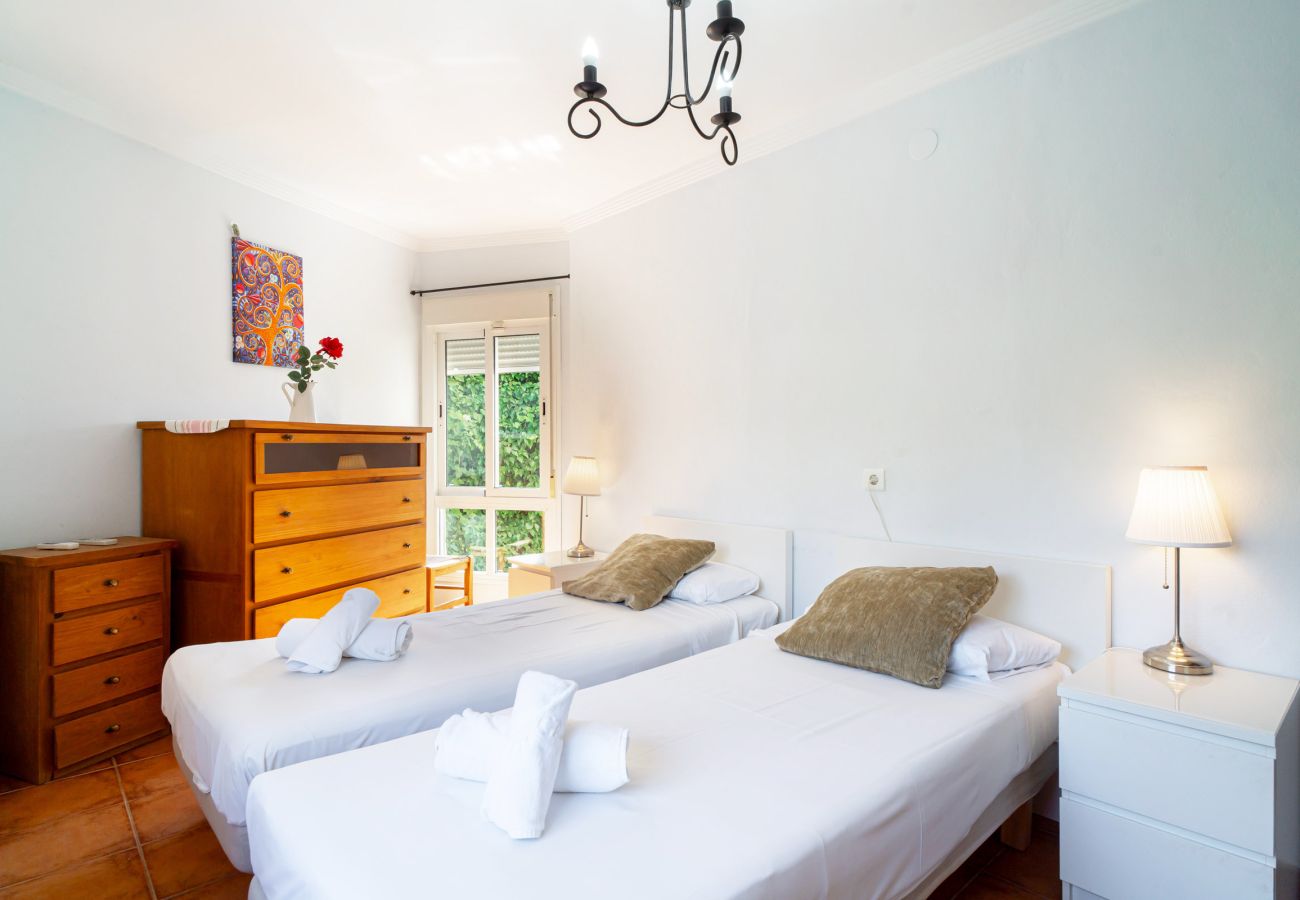 Appartement in Nerja - Tahiti 2 7: Familieappartement voor 4 personen aan het strand van Burriana in Nerja