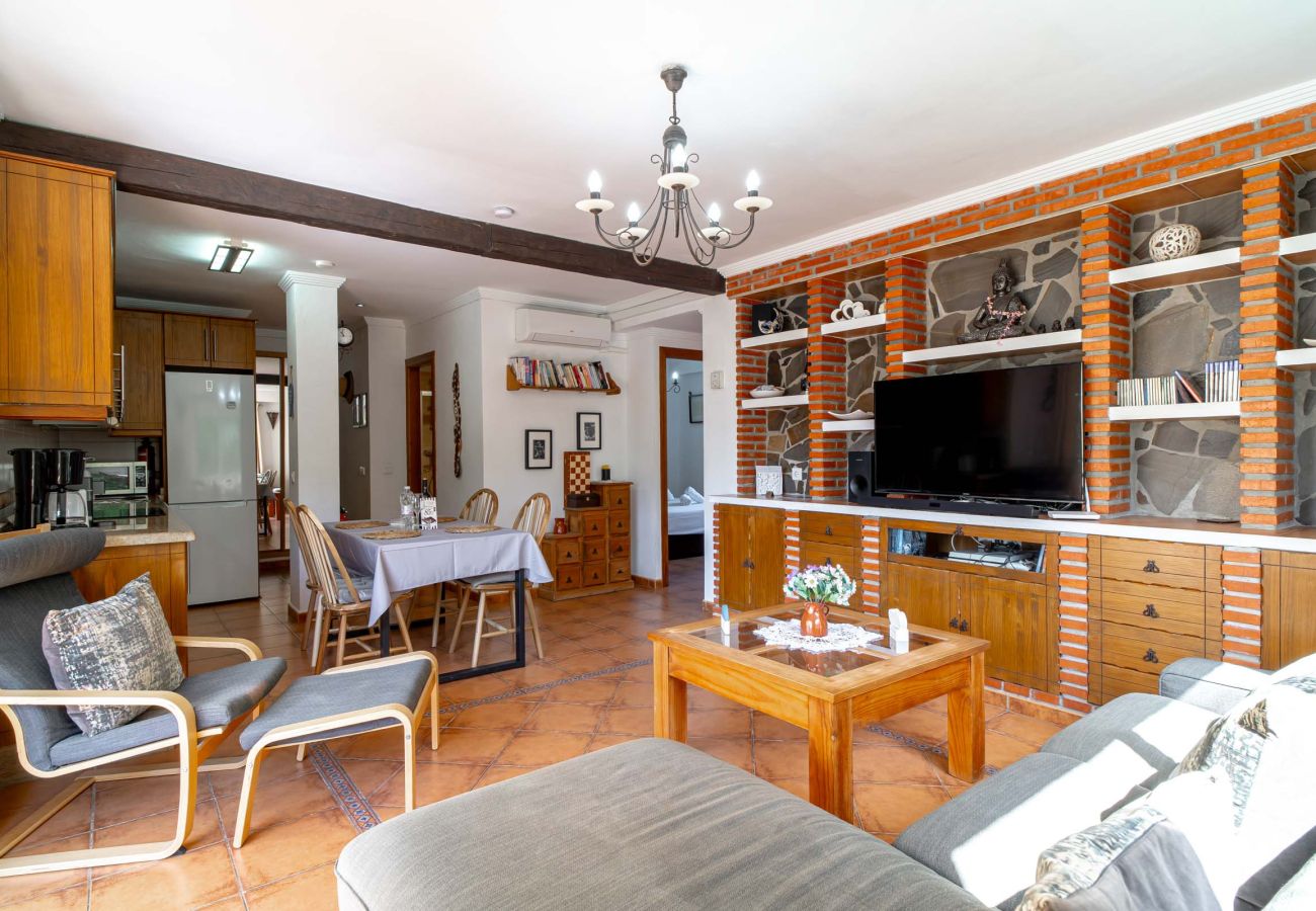 Appartement in Nerja - Tahiti 2 7: Familieappartement voor 4 personen aan het strand van Burriana in Nerja