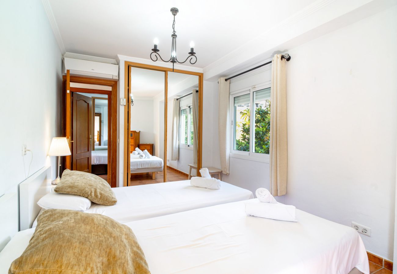 Appartement in Nerja - Tahiti 2 7: Familieappartement voor 4 personen aan het strand van Burriana in Nerja