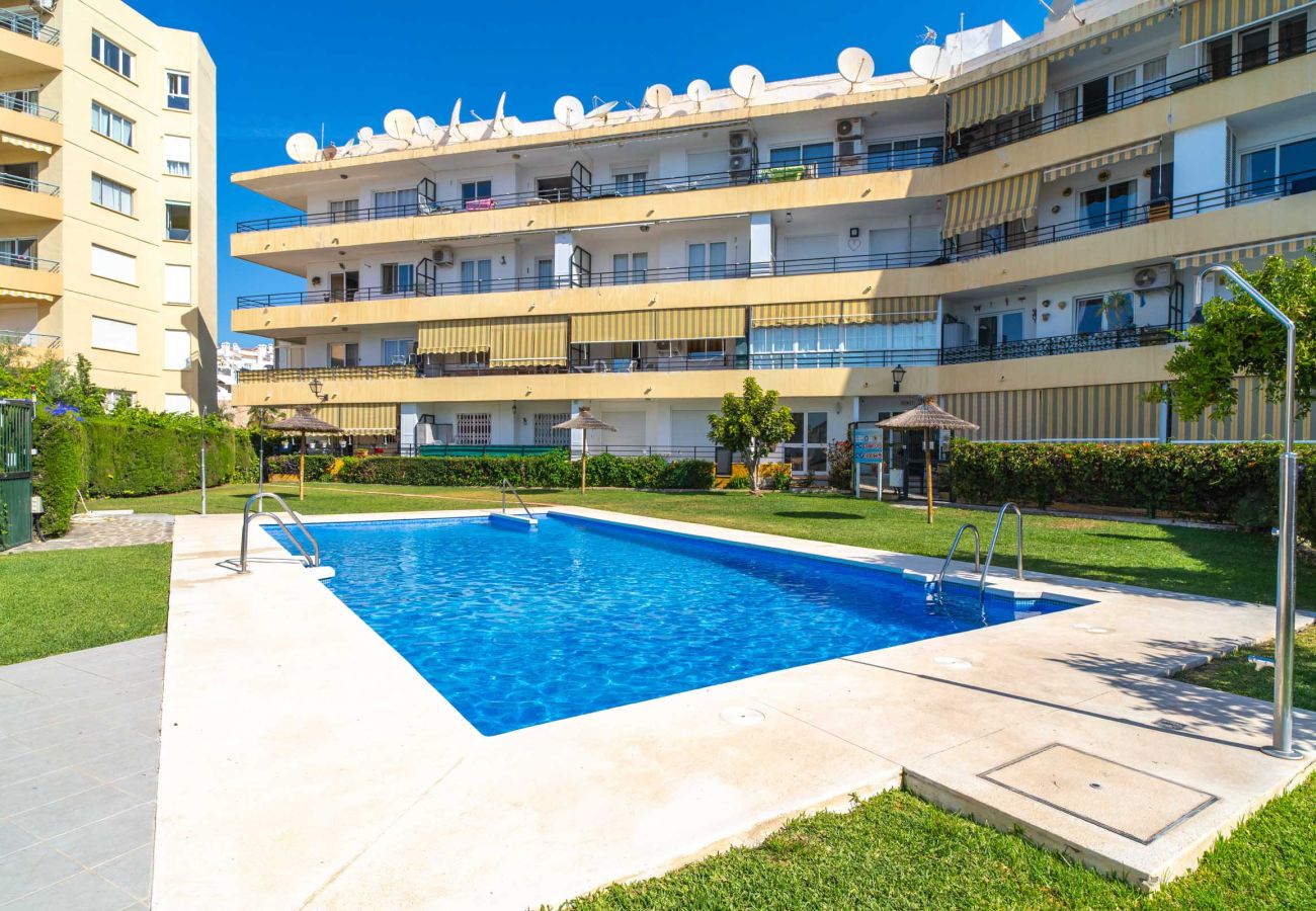 Appartement in Nerja - Tahiti 2 7: Familieappartement voor 4 personen aan het strand van Burriana in Nerja