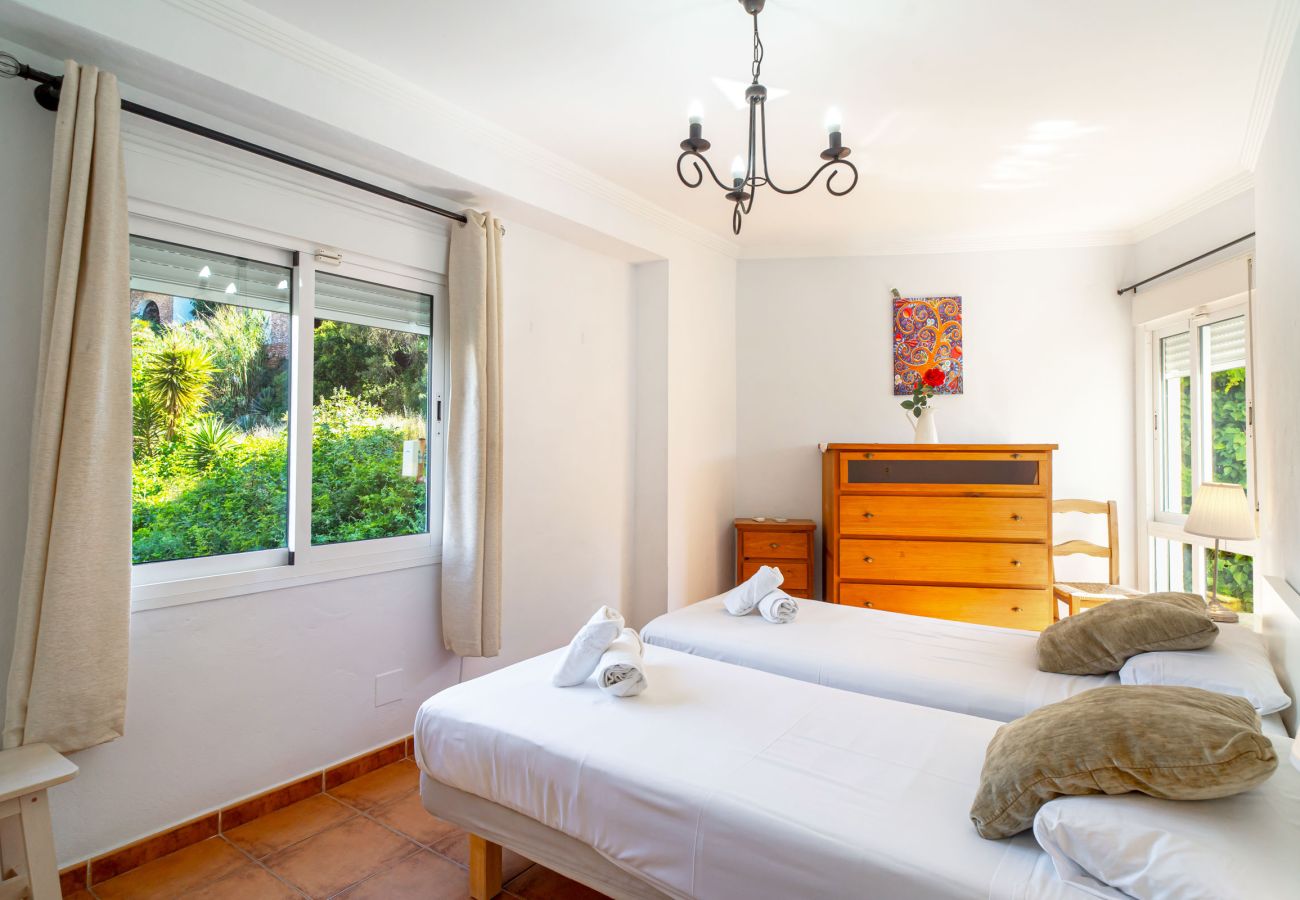 Appartement in Nerja - Tahiti 2 7: Familieappartement voor 4 personen aan het strand van Burriana in Nerja