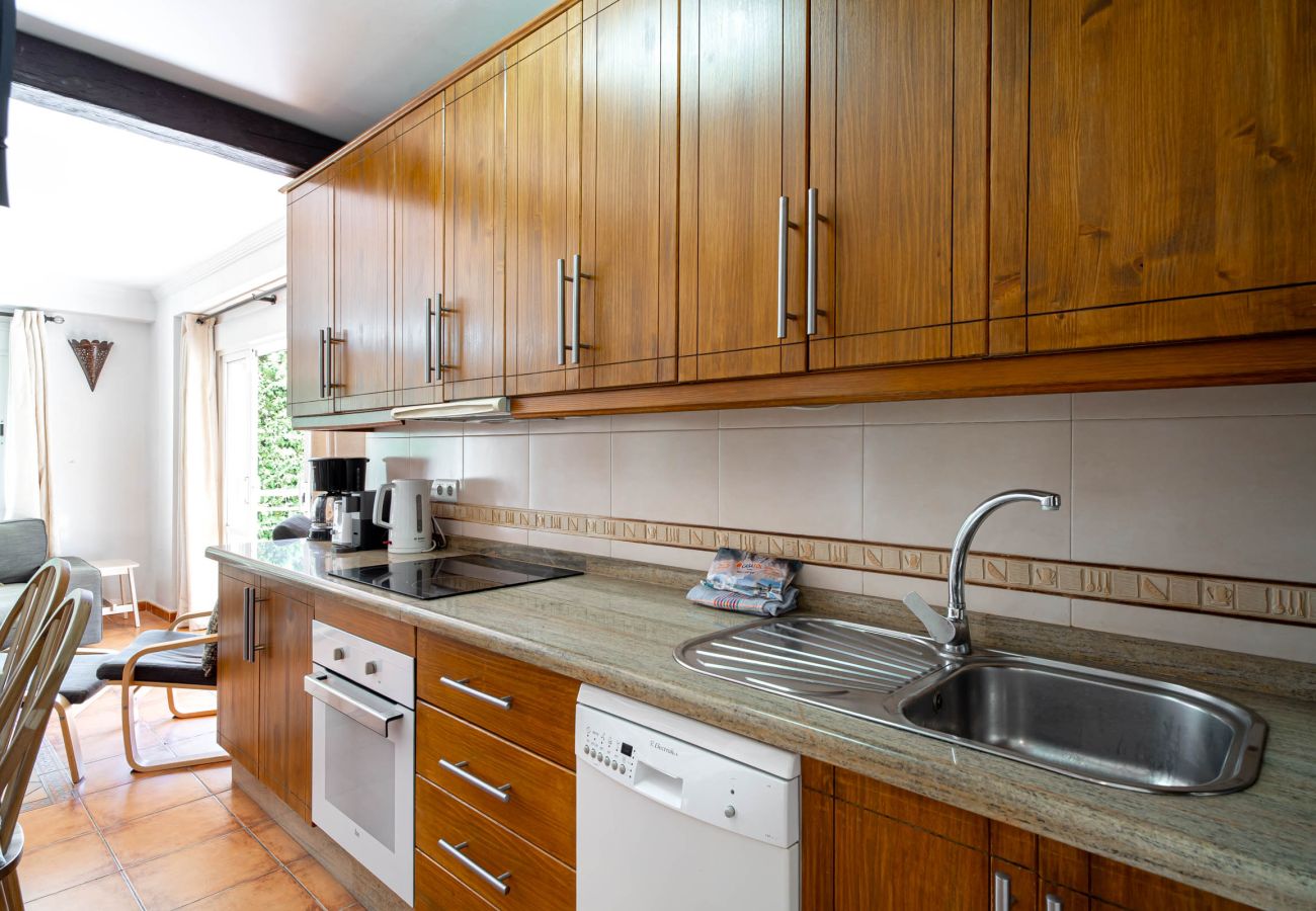 Appartement in Nerja - Tahiti 2 7: Familieappartement voor 4 personen aan het strand van Burriana in Nerja