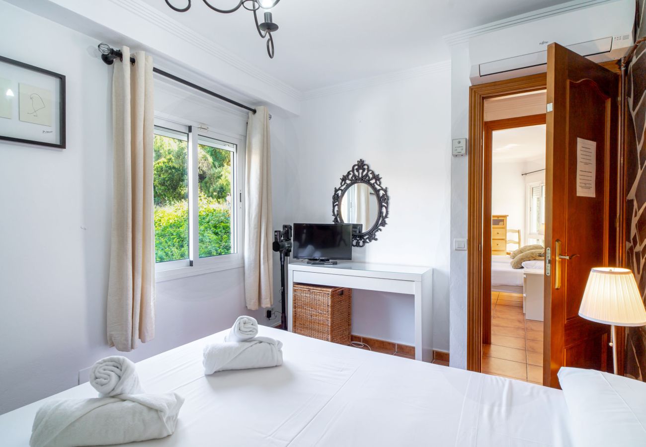 Appartement in Nerja - Tahiti 2 7: Familieappartement voor 4 personen aan het strand van Burriana in Nerja