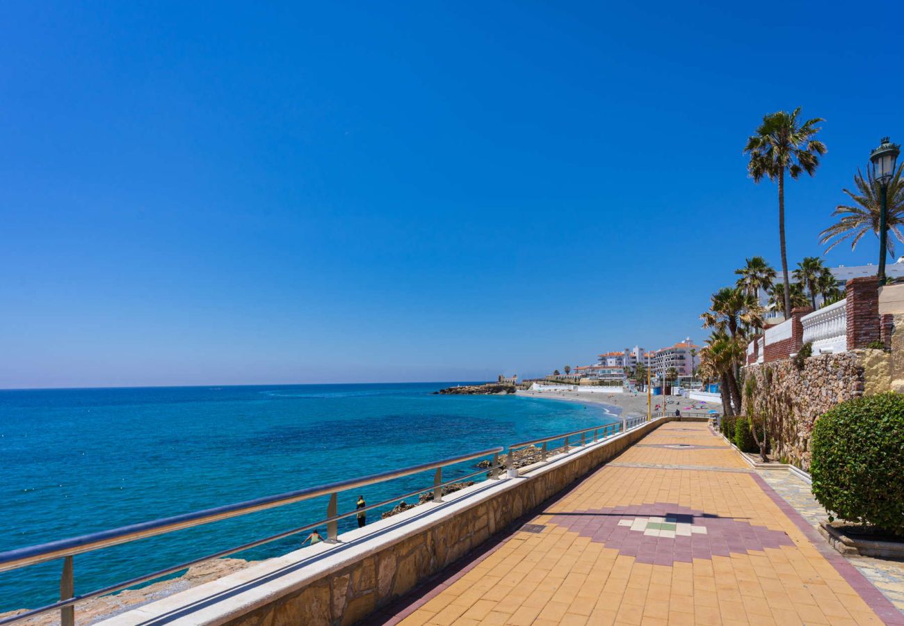 Appartement in Nerja - Chaparil Seaview - Apartment für Paare nahe Strand Torrecilla