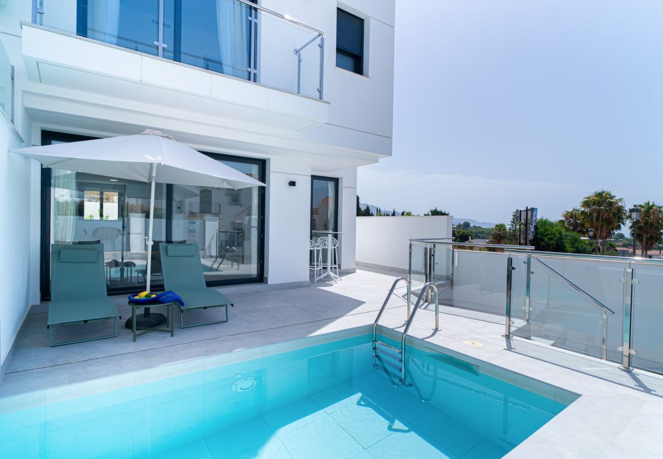 Privézwembad in Mexicaanse stijl bij de luxe villa Casa Mezcal in Nerja