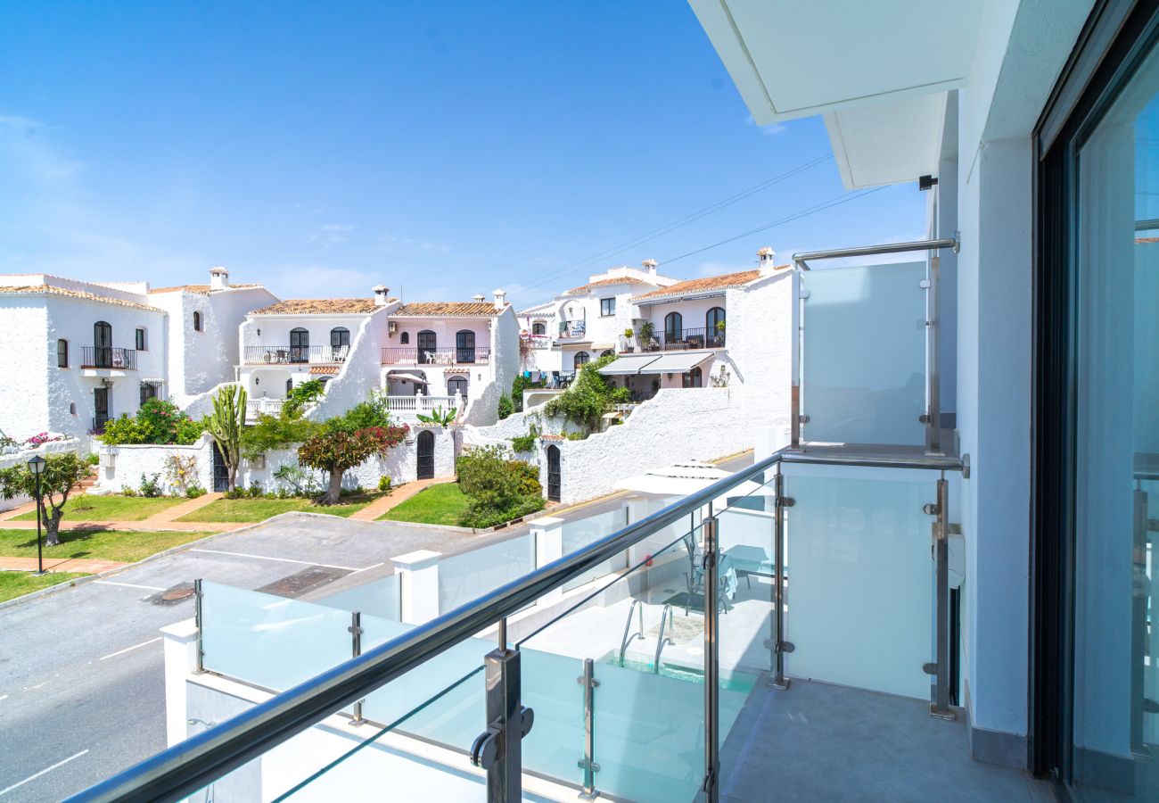 Villa in Nerja - Casa Mezcal - Villa voor 4 personen met privézwembad en jacuzzi in Nerja