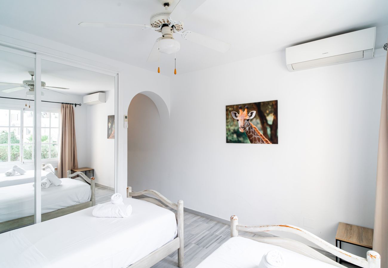 Rijhuis in Nerja - Las Flores de Burriana 5 by Casasol