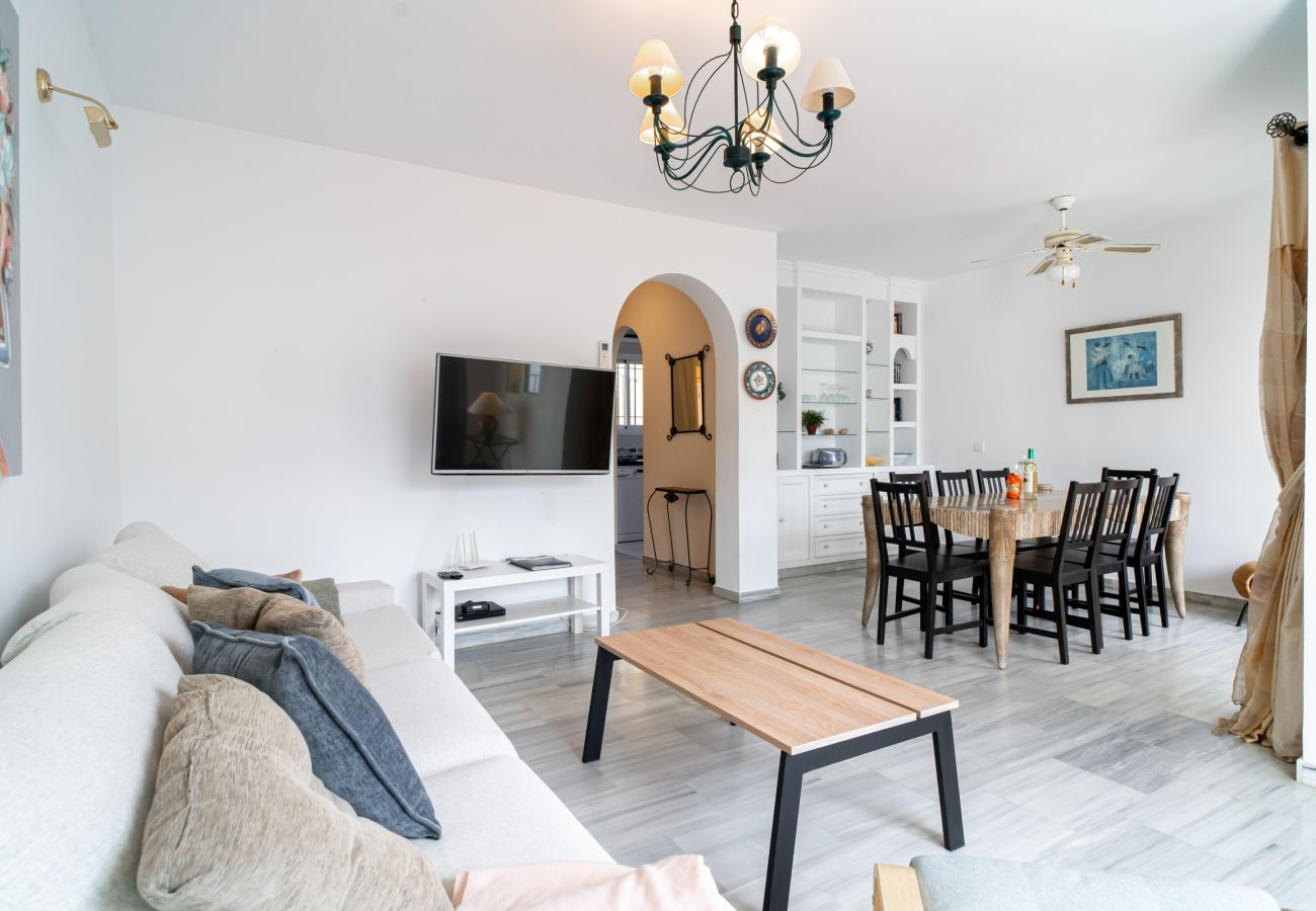 Rijhuis in Nerja - Las Flores de Burriana 5 by Casasol